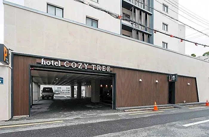 Cozy Tree Hotel 2*