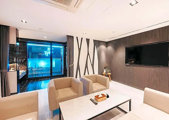 Hotel Cozy Tree 2*